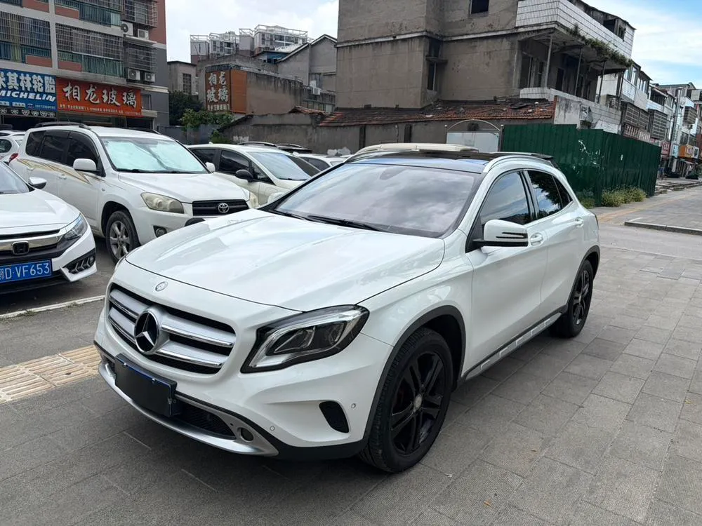 Mercedes-Benz GLA, 2016