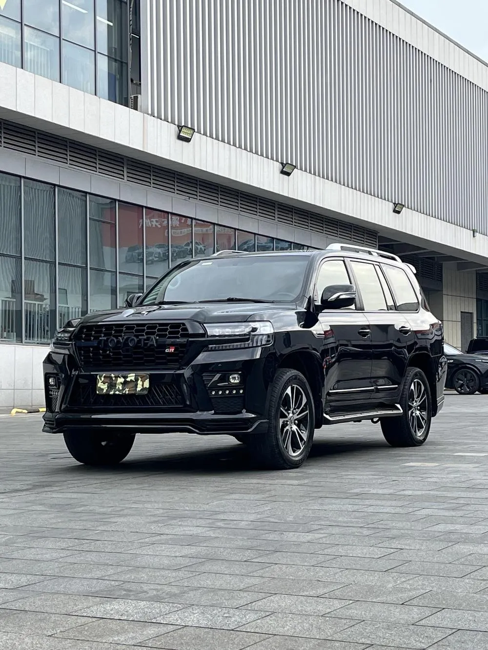 Toyota Land Cruiser (Import), 2020