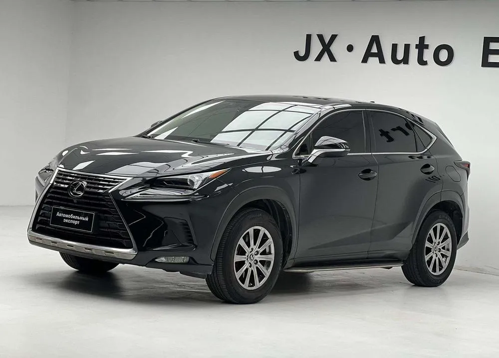 Lexus NX, 2020