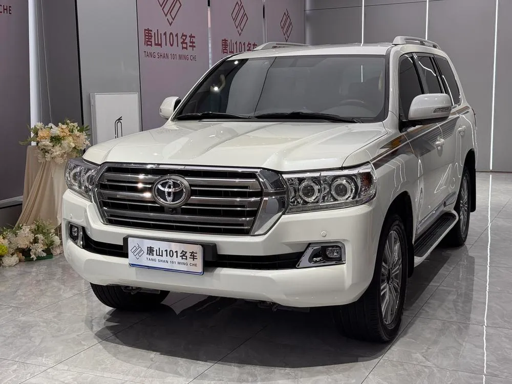 Toyota Land Cruiser (Import), 2016