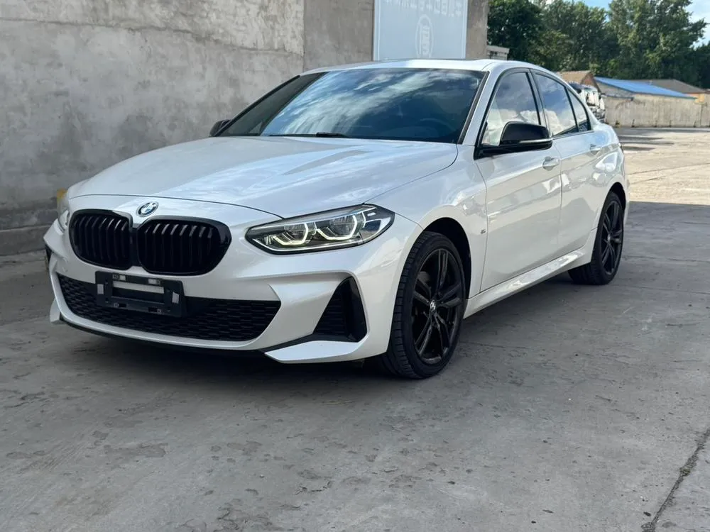 BMW 1-Series, 2021