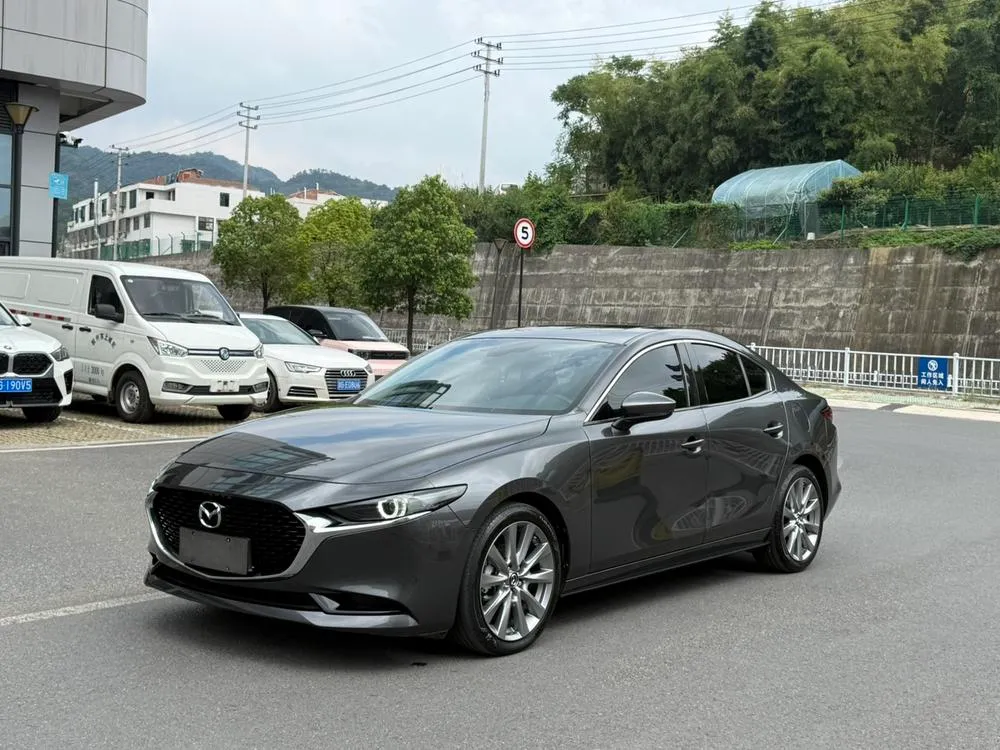 Mazda 3 Axela, 2023