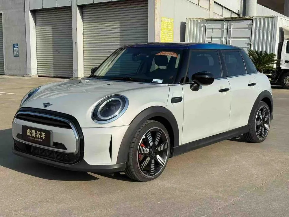MINI MINI, 2022