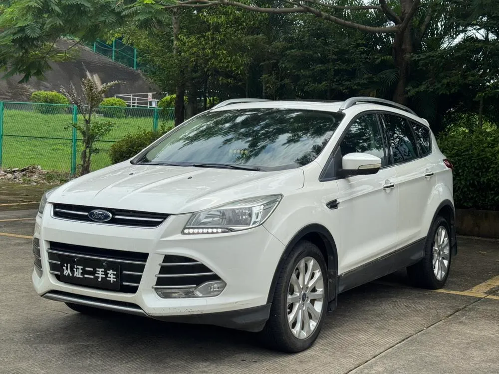 Ford Kuga, 2015