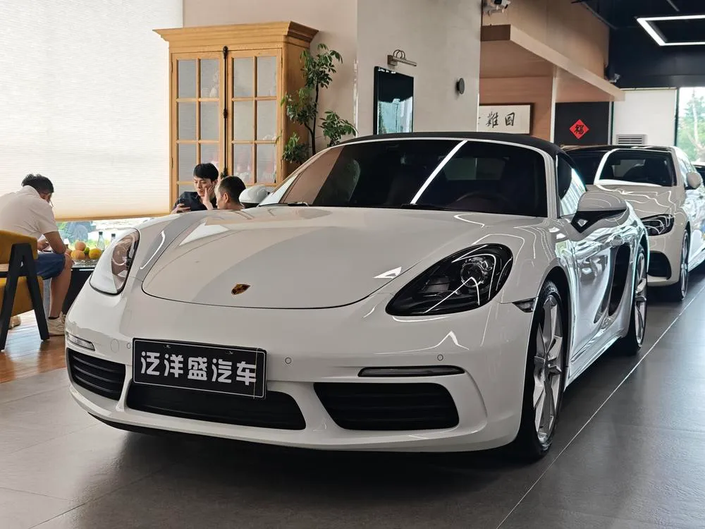 Porsche 718, 2022