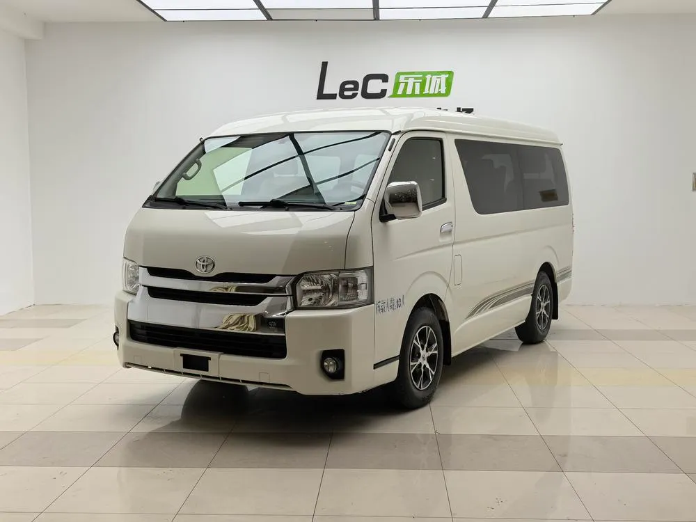 Toyota Hiace, 2011