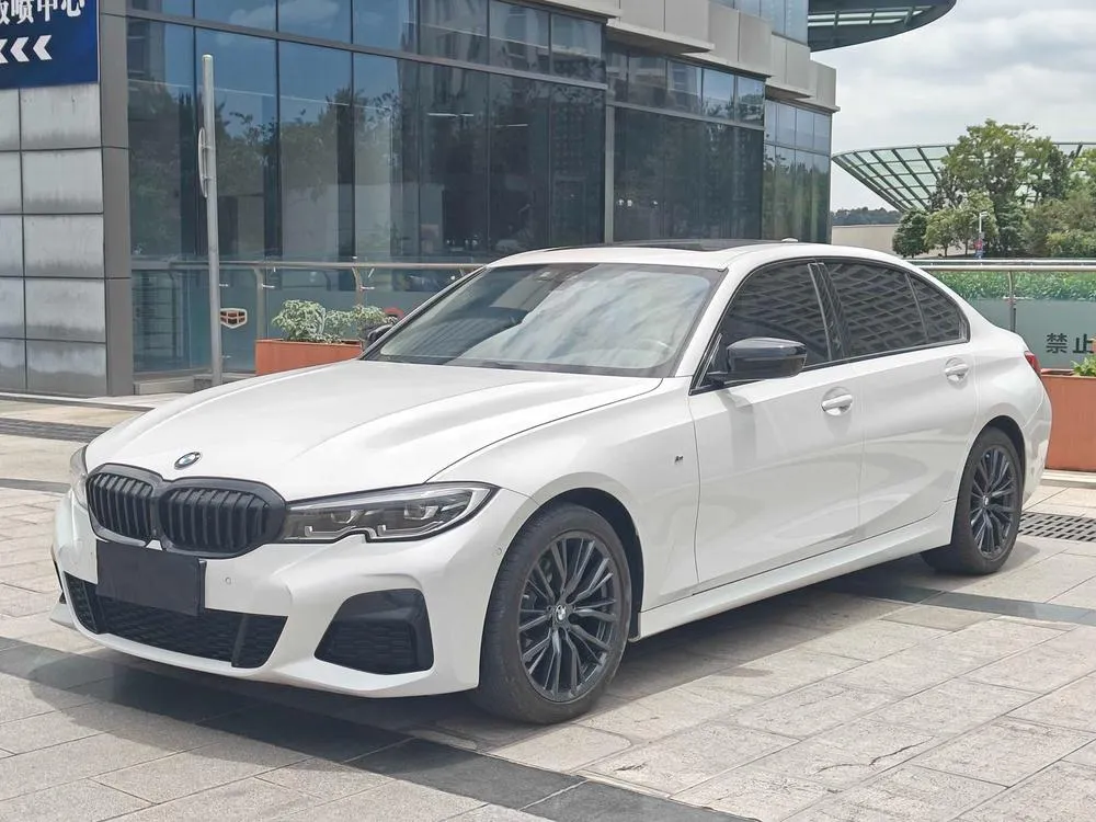 BMW 3-Series, 2021