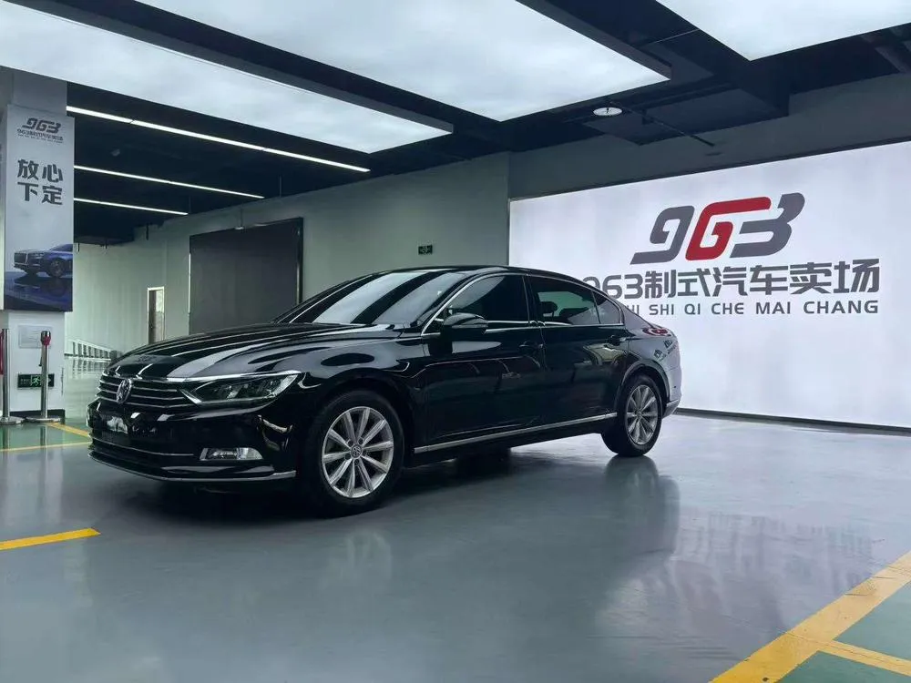 Volkswagen Magotan 330TSI DSG Leading Version CN5, 2019 — фото 1