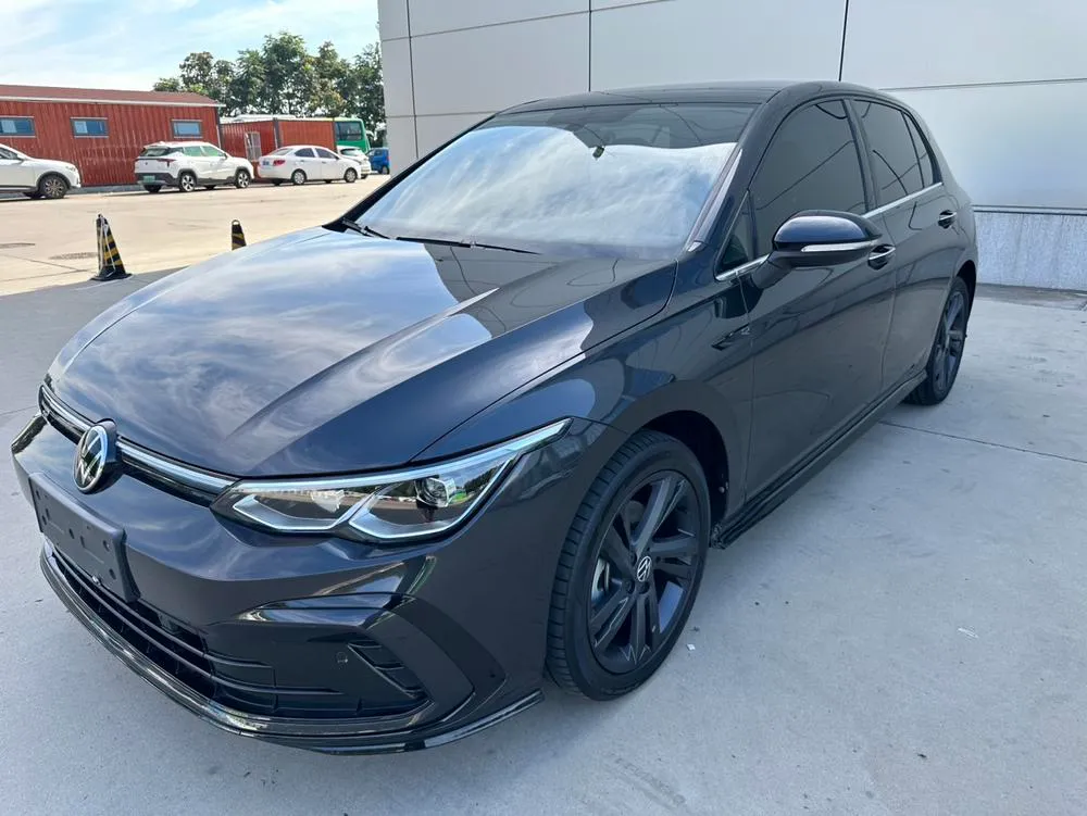 Volkswagen Golf, 2023