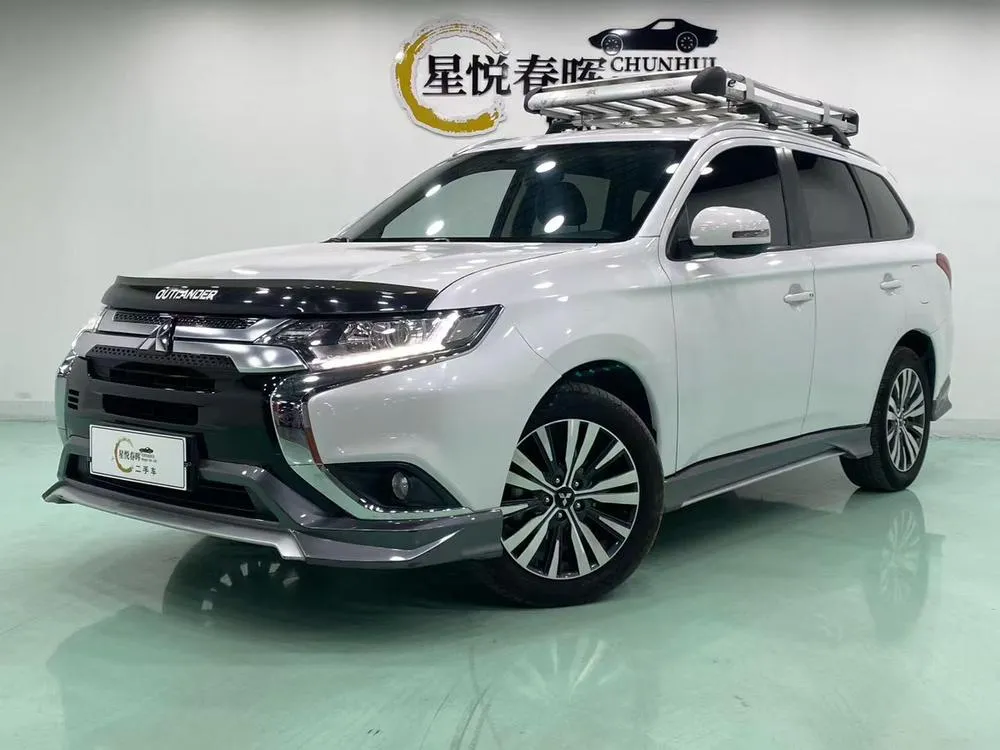 Mitsubishi Outlander, 2020