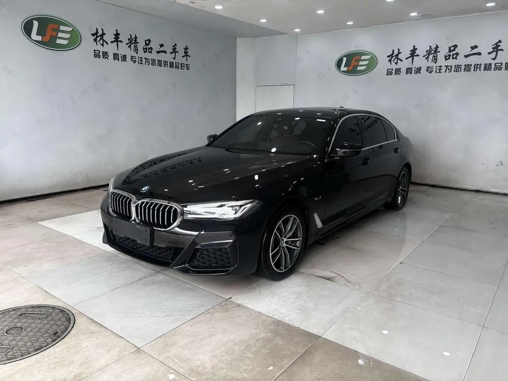BMW 5-Series PHEV Facelift 535Le M Sport, 2022 — фото 1