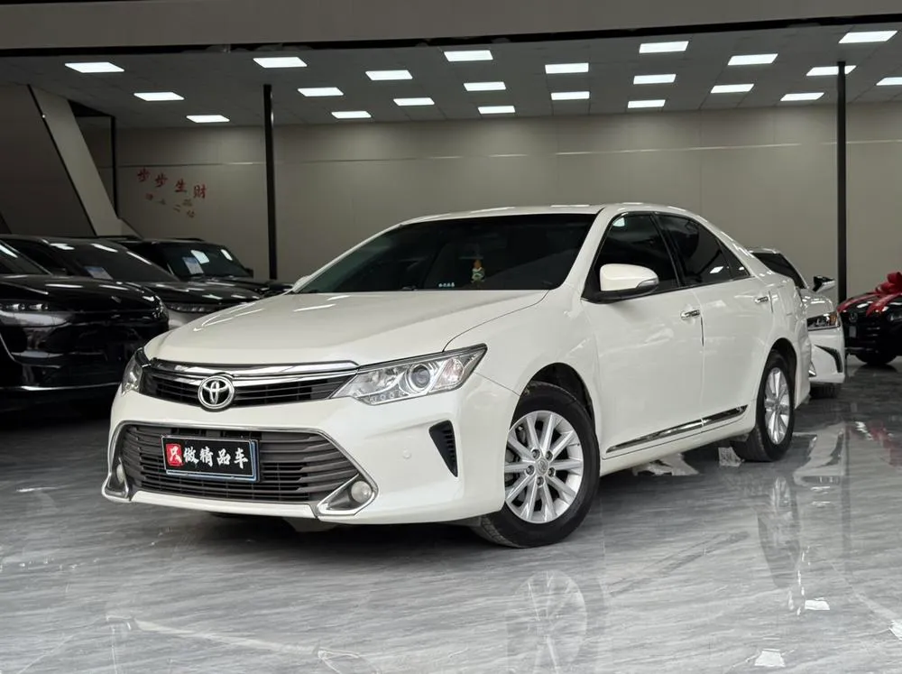 Toyota Camry, 2016