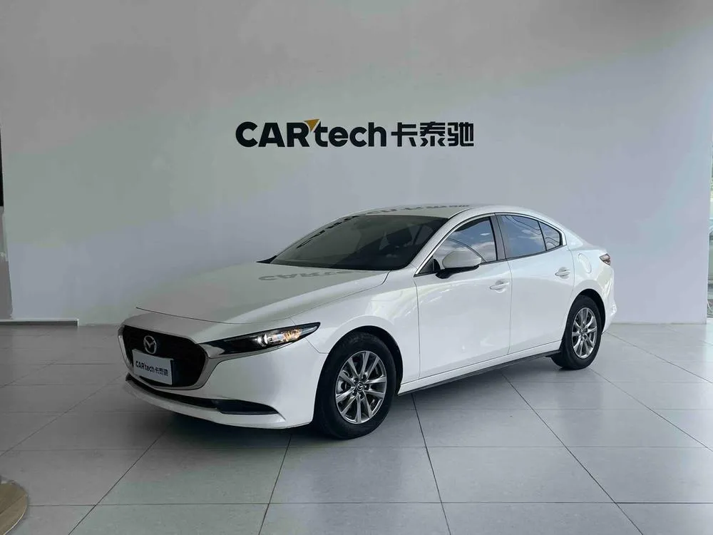 Mazda 3 Axela, 2022