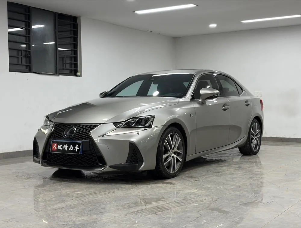 Lexus IS, 2017