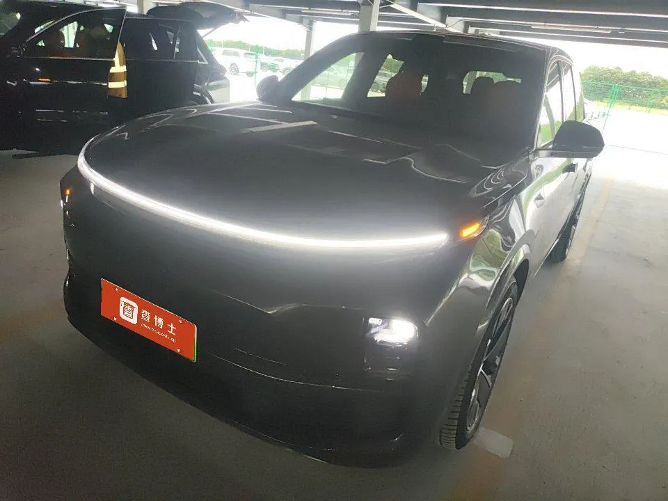 Li Auto L8, 2025