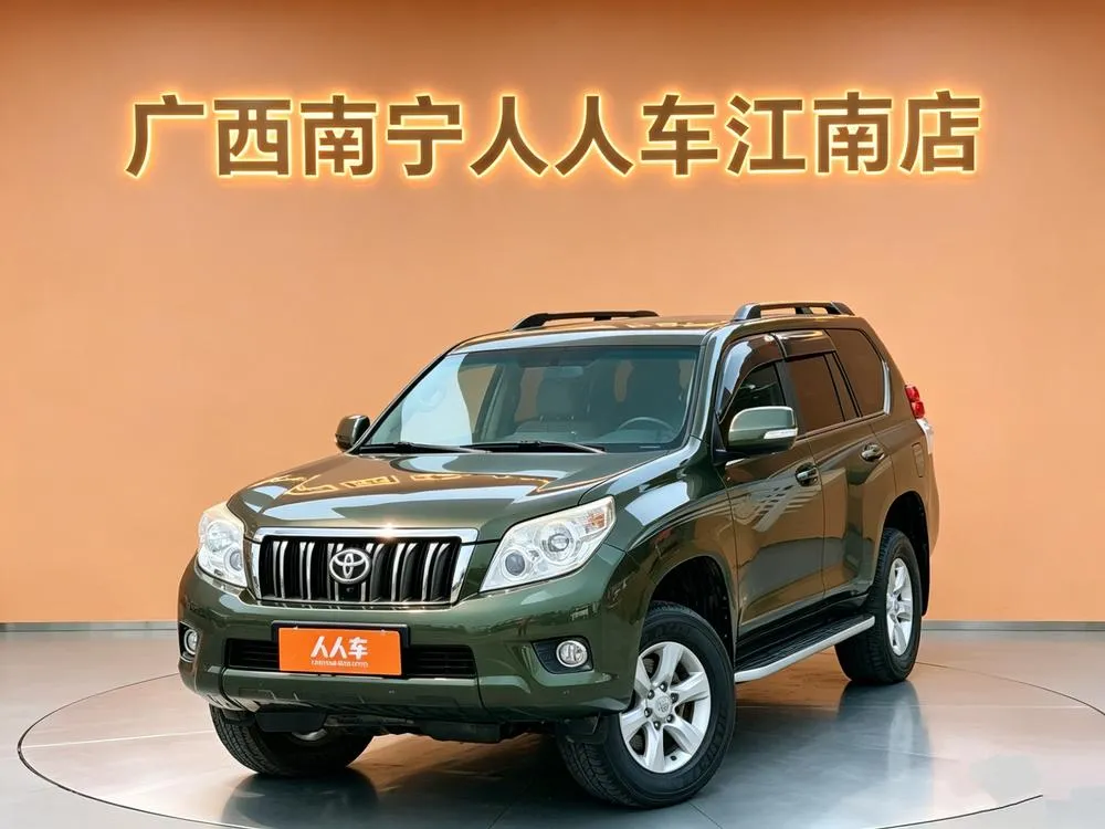 Toyota Prado 4.0L Auto TX, 2010 — фото 1