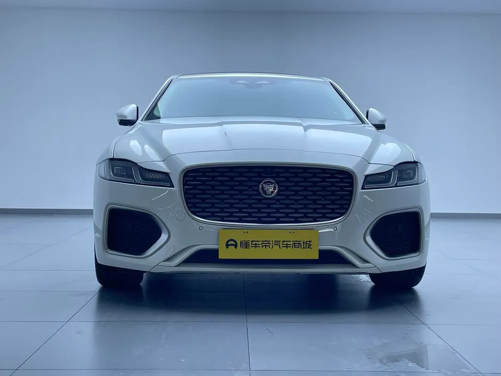 Jaguar XFL 2.0T P250 2WD Prestige Luxury Edition, 2024 — фото 1