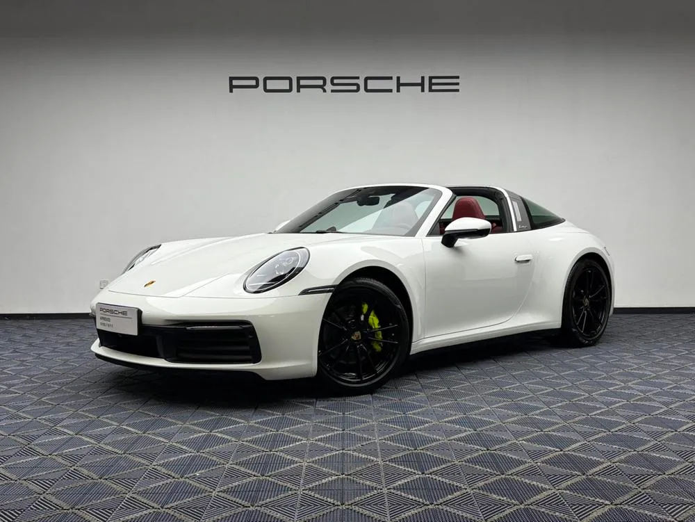 Porsche 911, 2023
