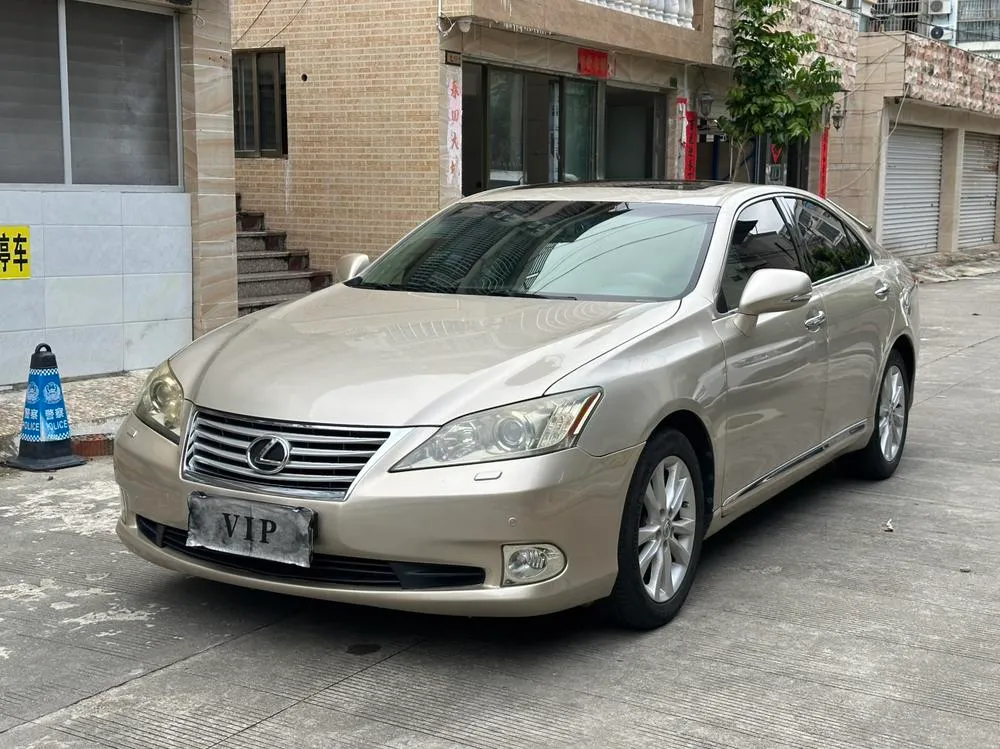 Lexus ES, 2010