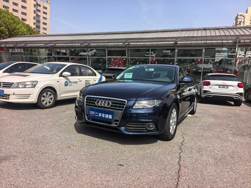 Audi A4L, 2012