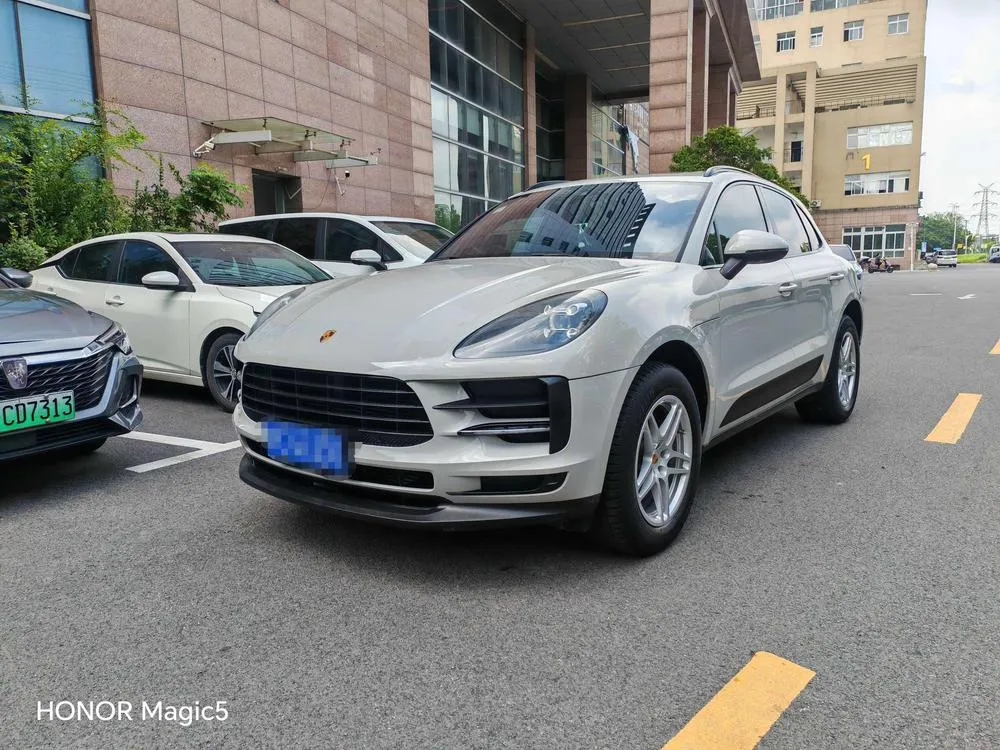Porsche Macan, 2021