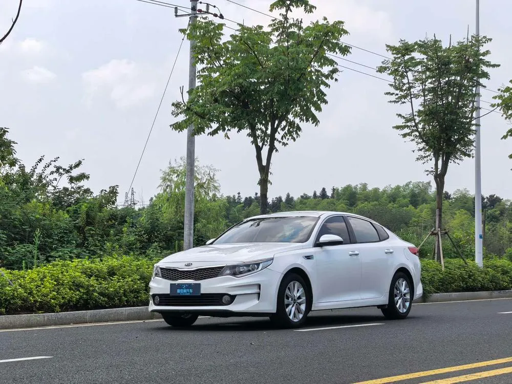 Kia K5, 2016