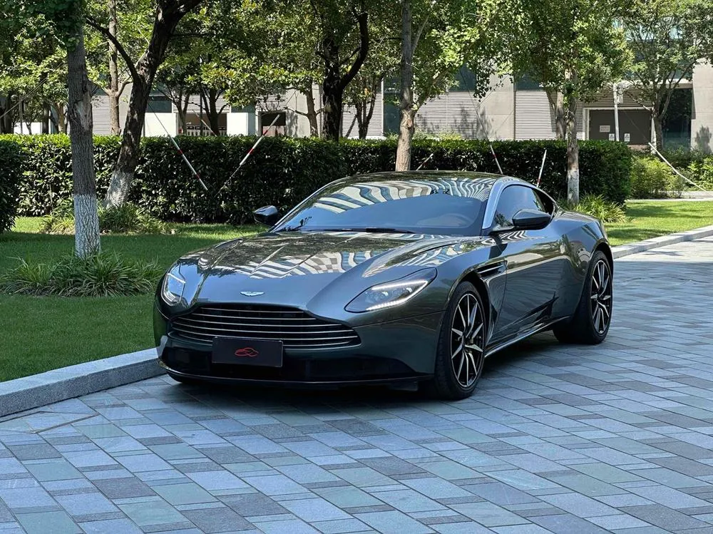 Aston Martin DB11, 2017