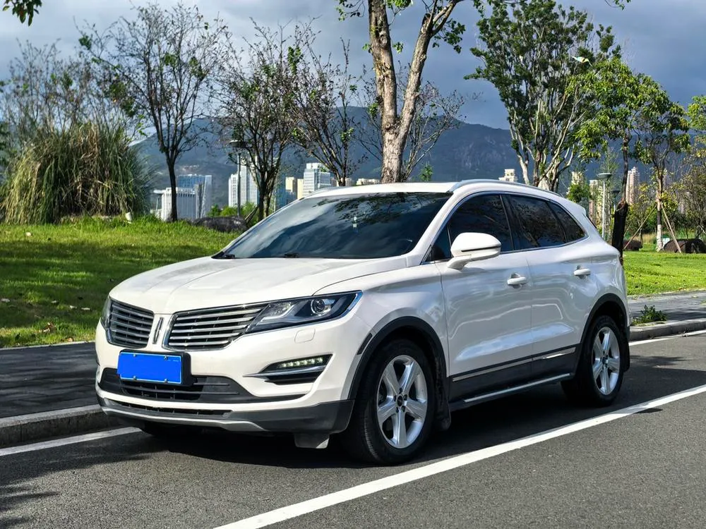 Lincoln MKC, 2017
