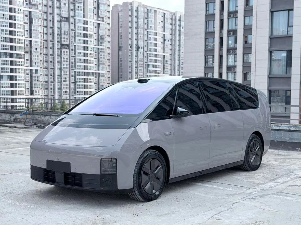 Li Auto MEGA, 2025