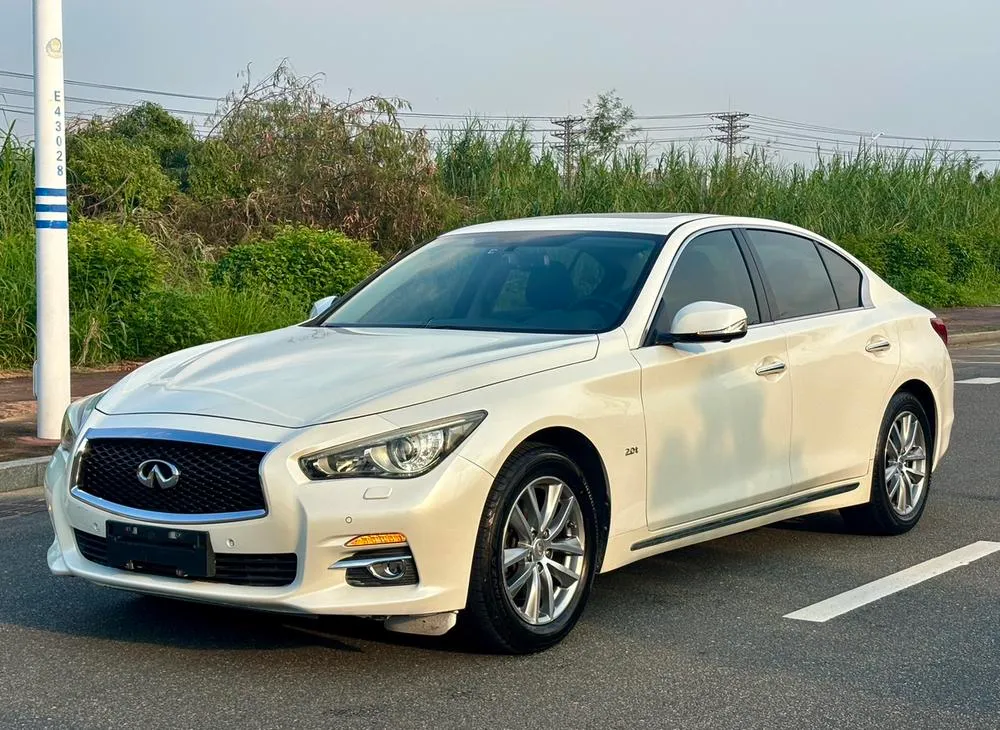 Infiniti Q50L, 2016