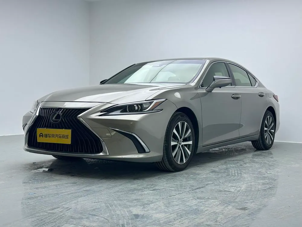 Lexus ES 200 Edition CN5, 2018 — фото 1