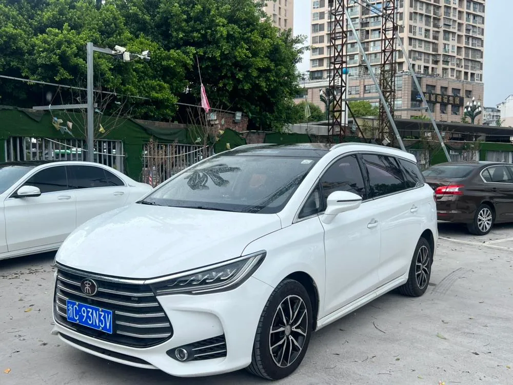 BYD Song MAX, 2017