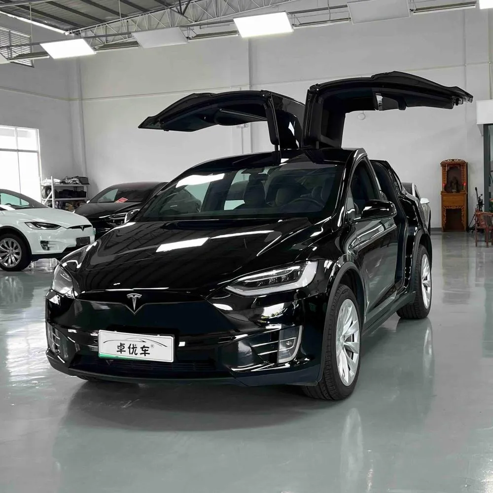 Tesla Model X, 2017