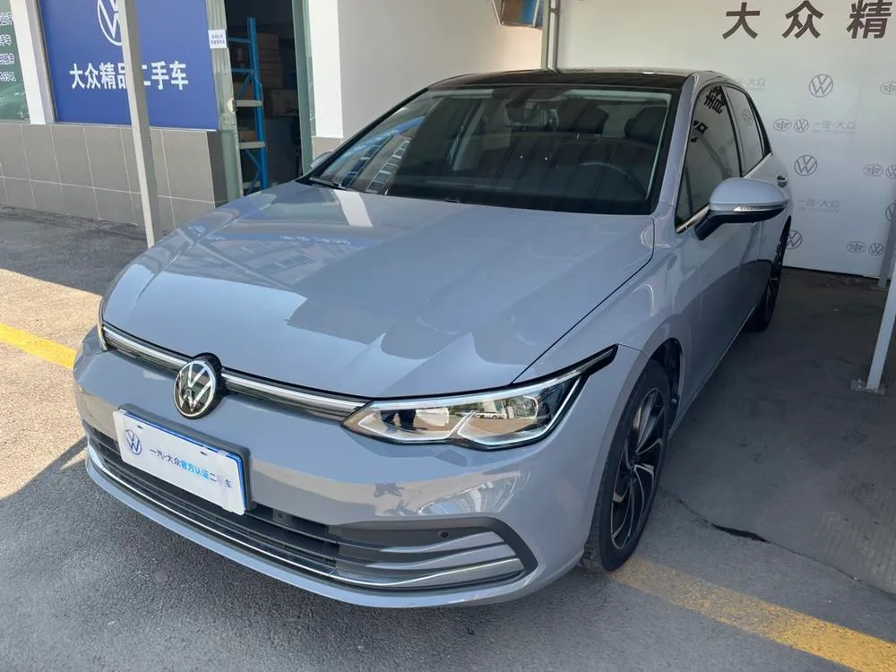 Volkswagen Golf, 2023