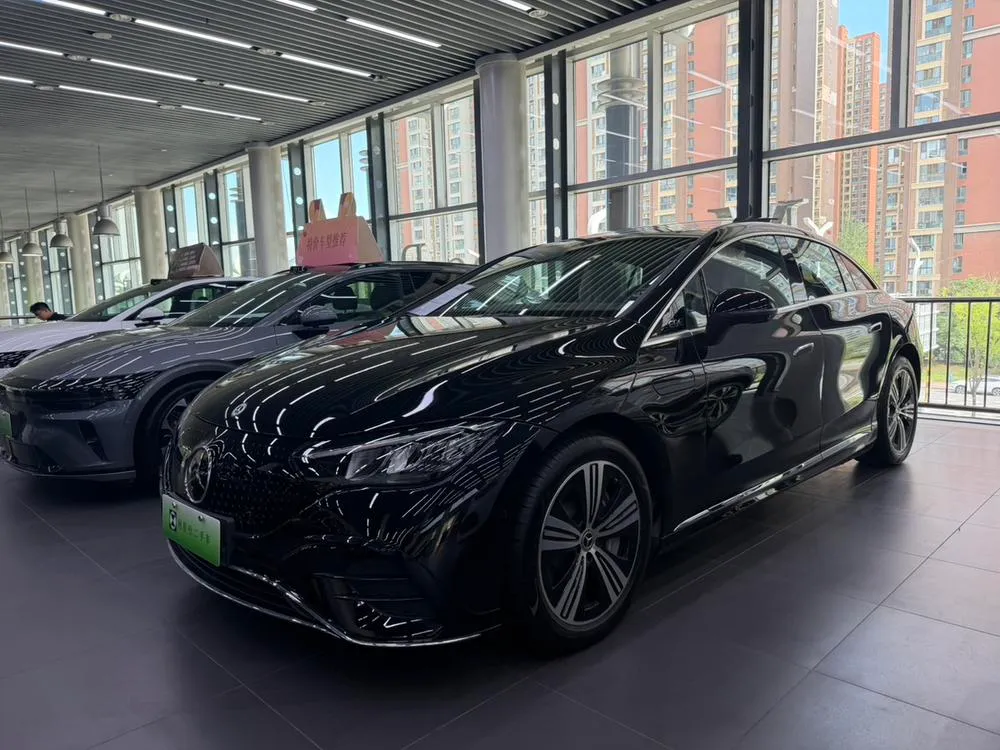 Mercedes-Benz EQE, 2025
