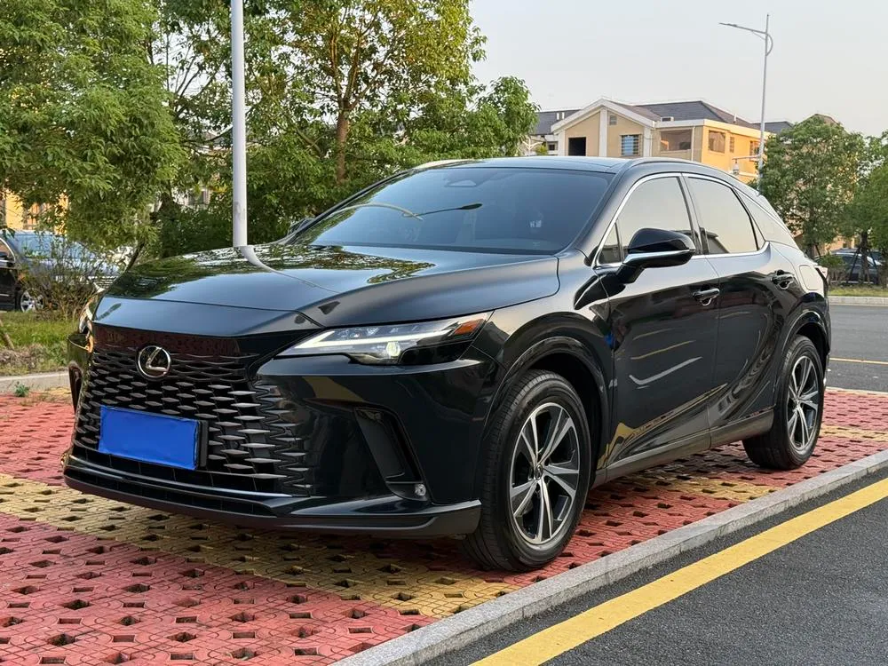 Lexus RX, 2025