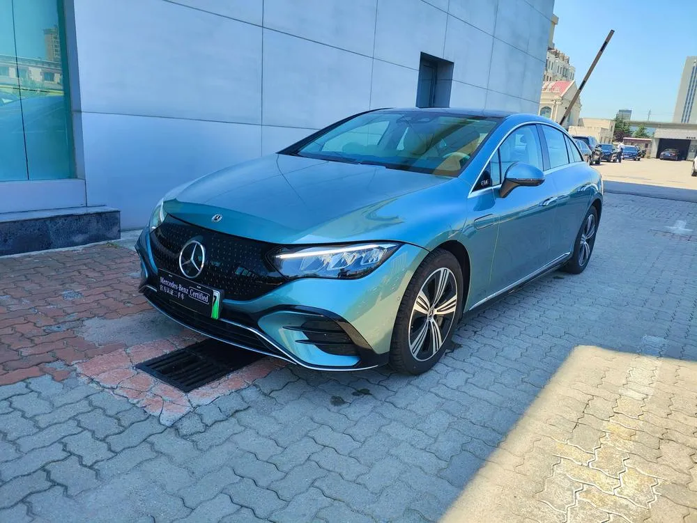 Mercedes-Benz EQE, 2025