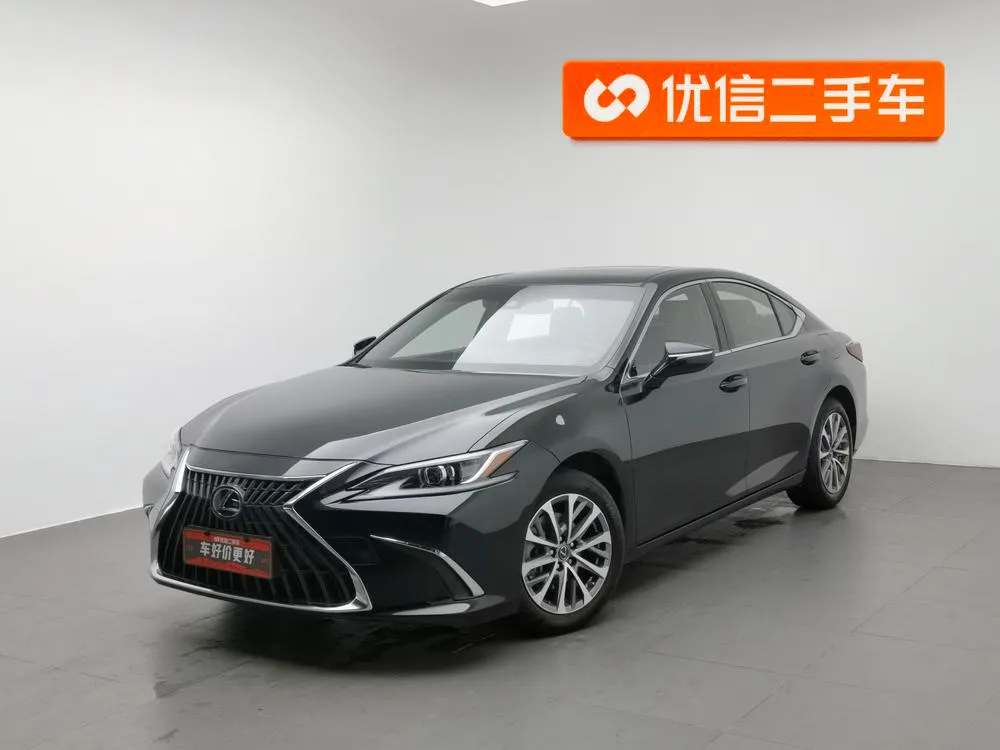 Lexus ES, 2022