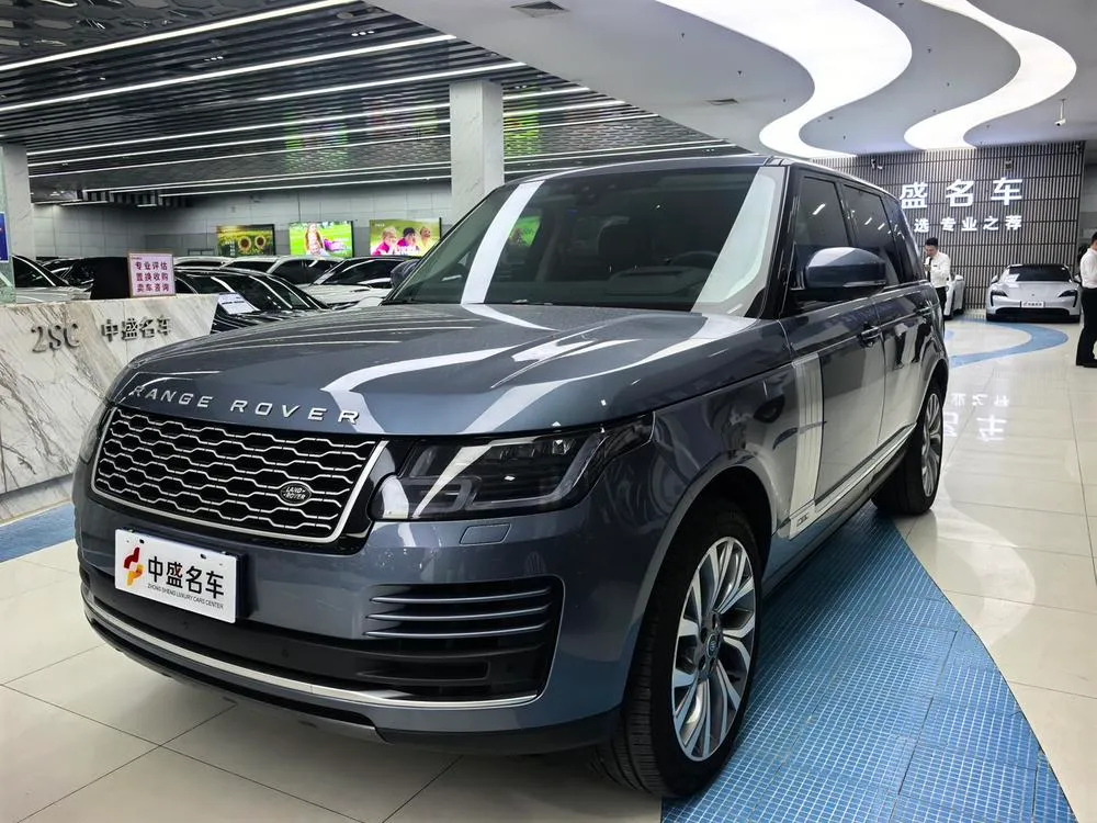 Land Rover Range Rover 3.0 L6 Extended Classic Edition, 2021 — фото 1