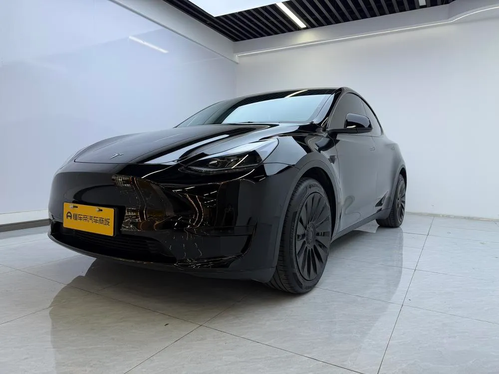 Tesla Model Y, 2022