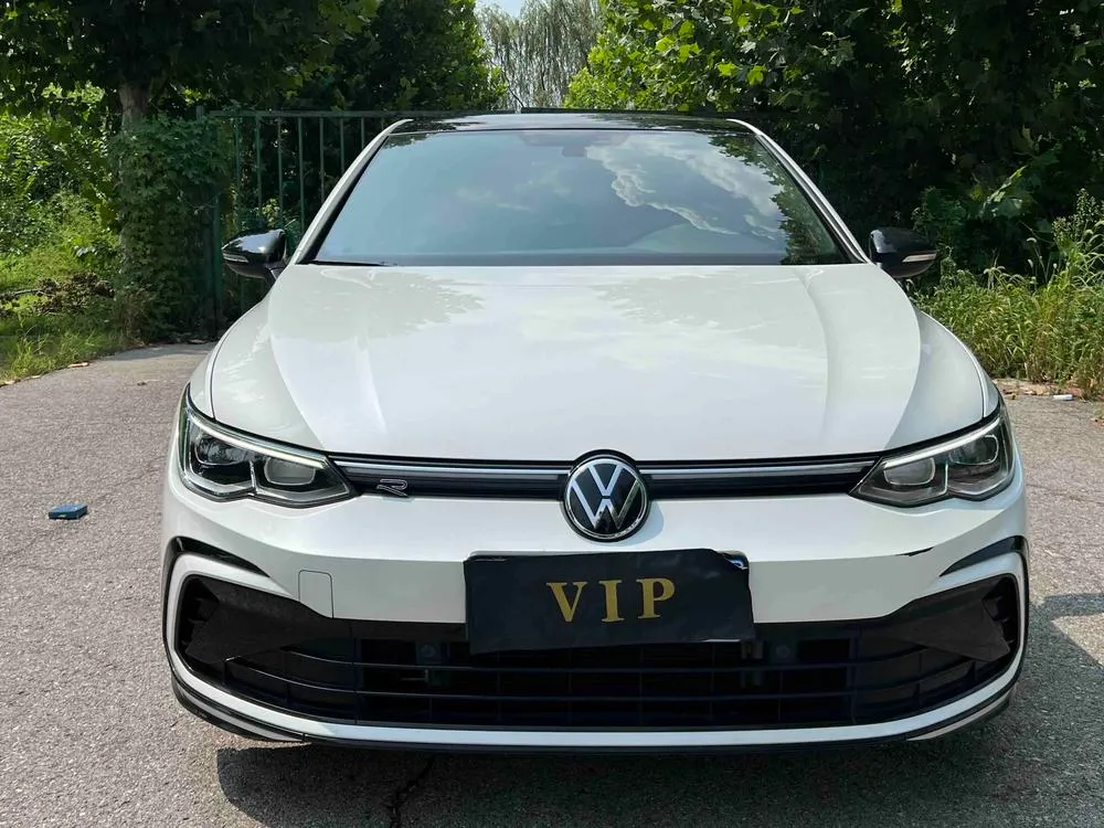 Volkswagen Golf, 2023