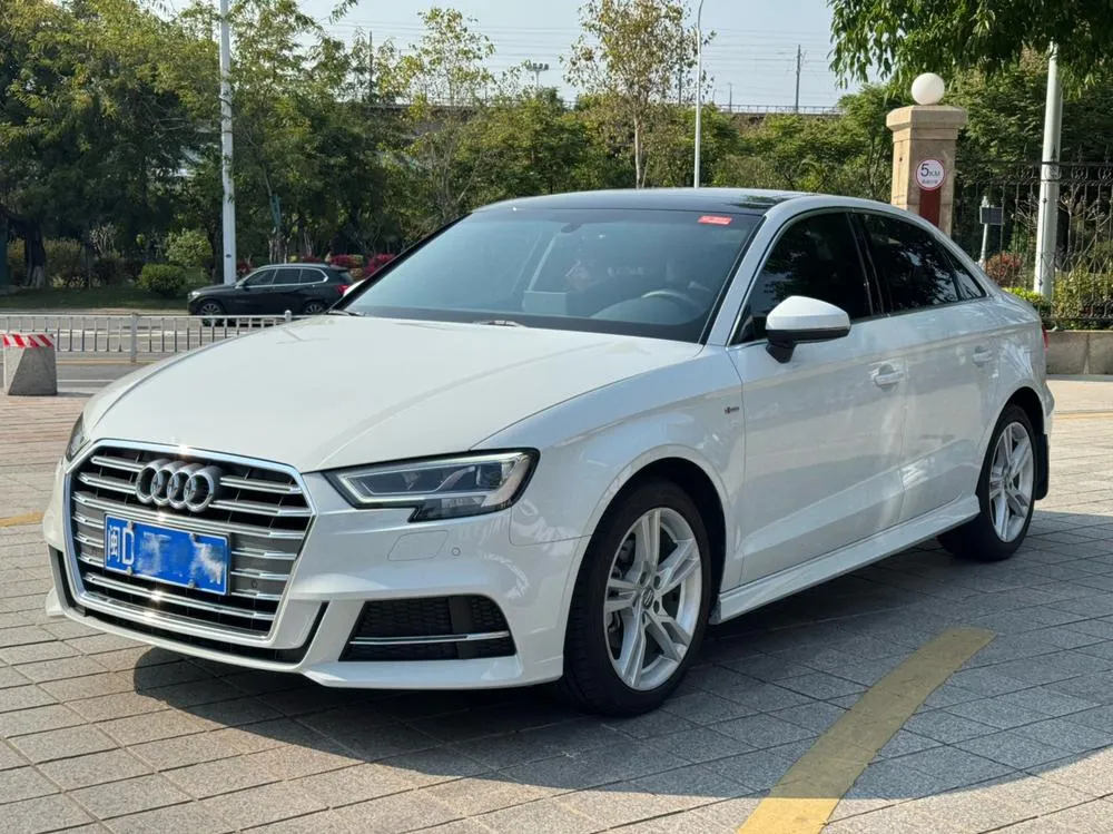Audi A3 Limousine 35 TFSI Fashion Version CN5, 2020 — фото 1