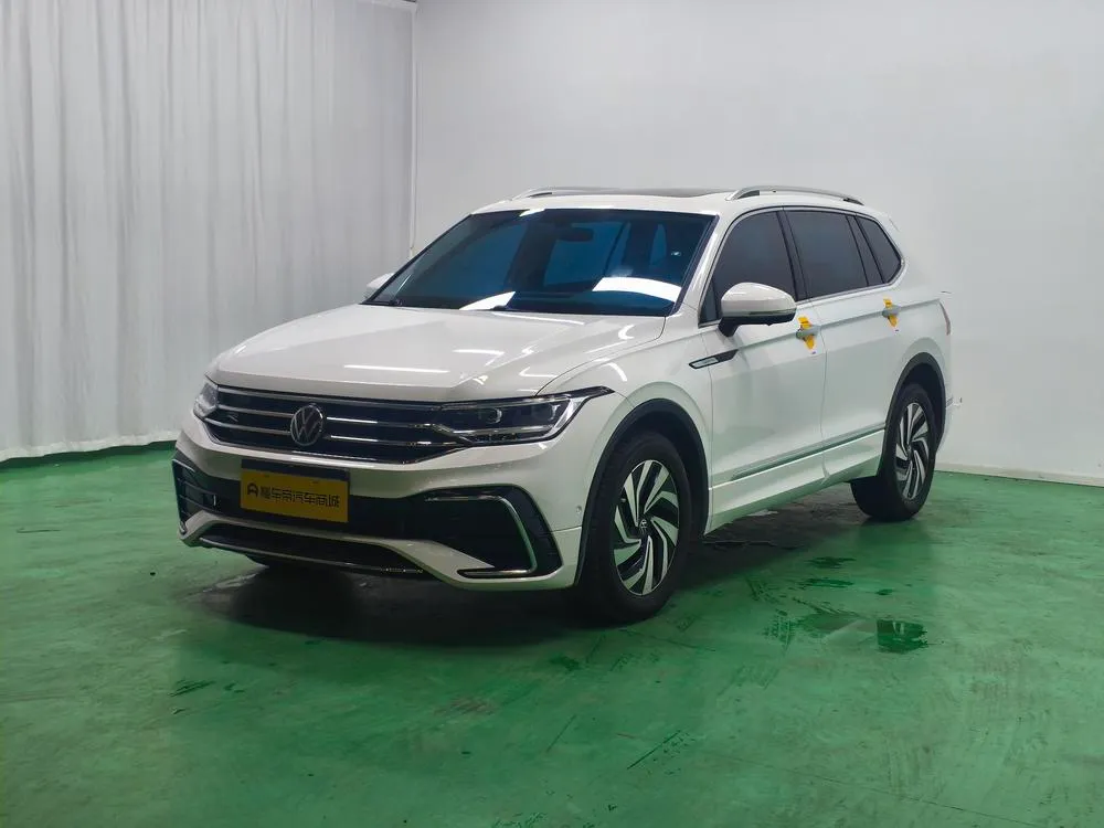 Volkswagen Tiguan L Model 330TSI 2WD R-Line Edition, 2024 — фото 1