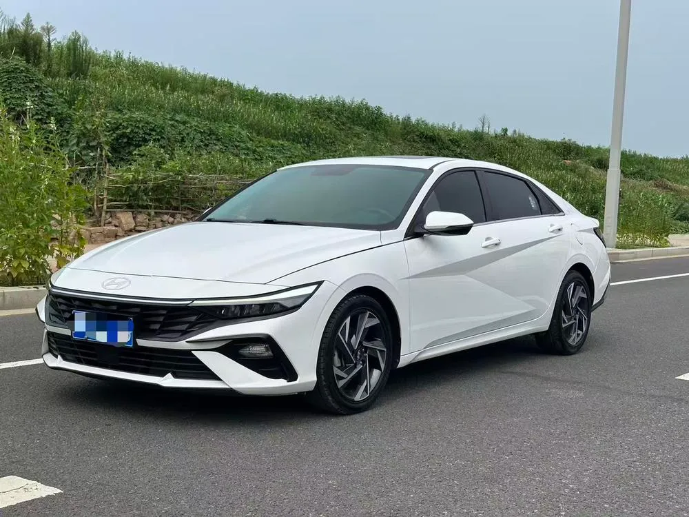 Hyundai Elantra, 2023