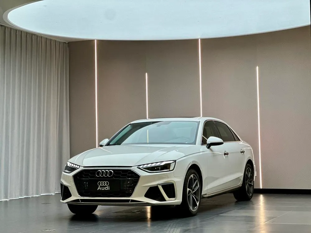 Audi A4L, 2020