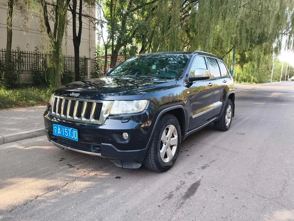 Jeep Grand Cherokee (Import), 2011