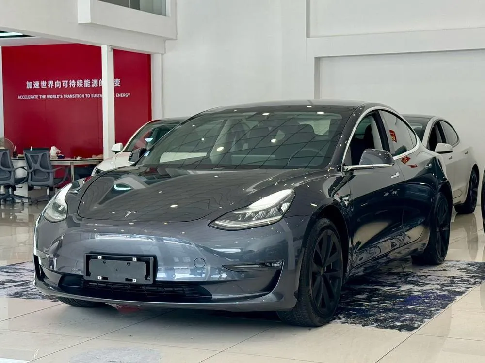 Tesla Model 3, 2020