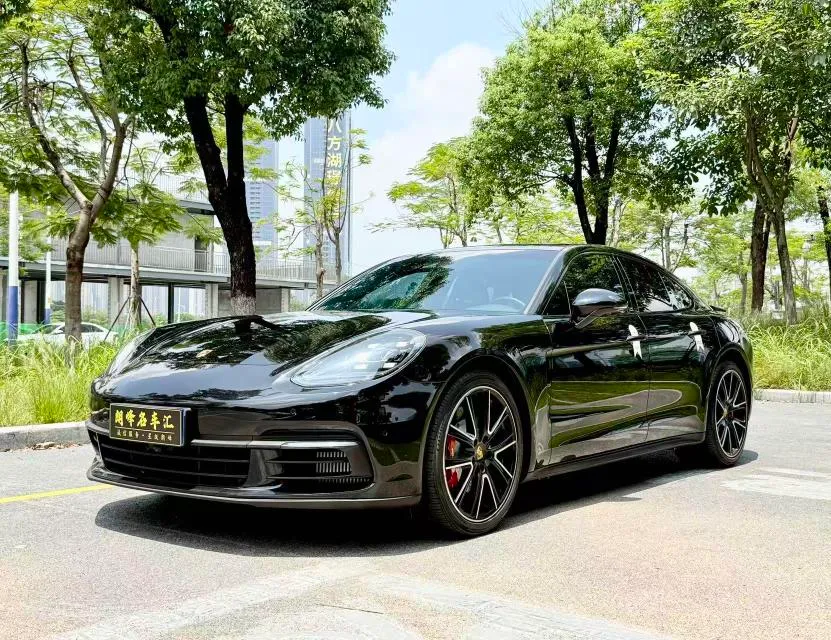 Porsche Panamera, 2019