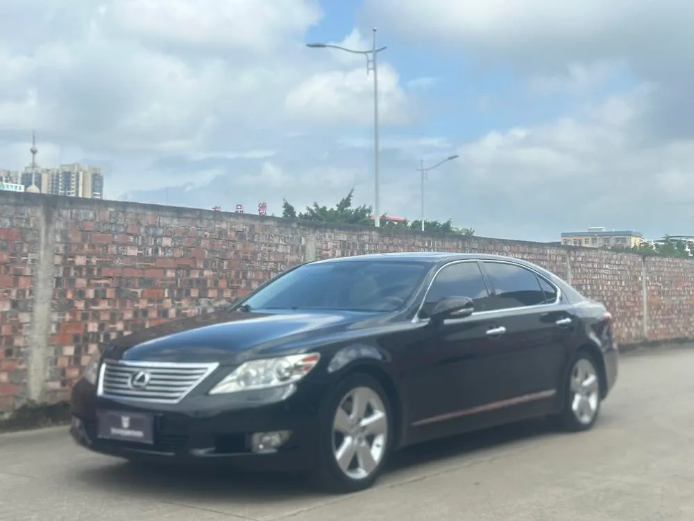 Lexus LS, 2010
