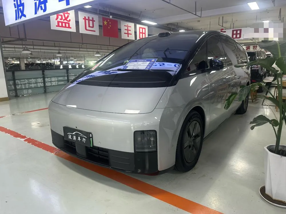 Li Auto MEGA, 2025